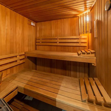 Spacious Retreat, Cleaning Included Brisy