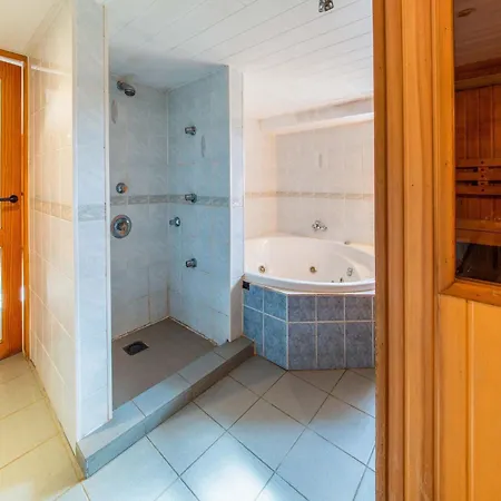 Spacious Retreat, Cleaning Included