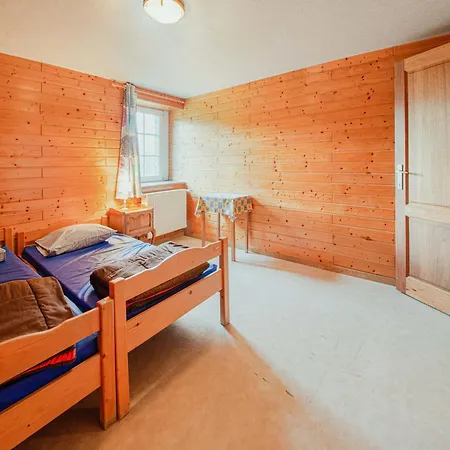 Spacious Retreat, Cleaning Included * Brisy